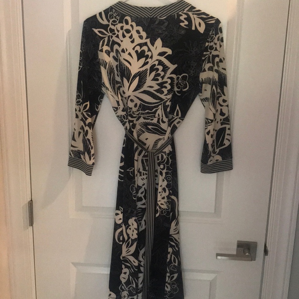 BCBGMAXAZRIA Wrap Dress – Size Small (S) - Picture 5 of 9